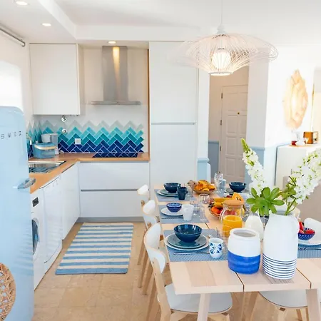 Donacamo Charming House アパート